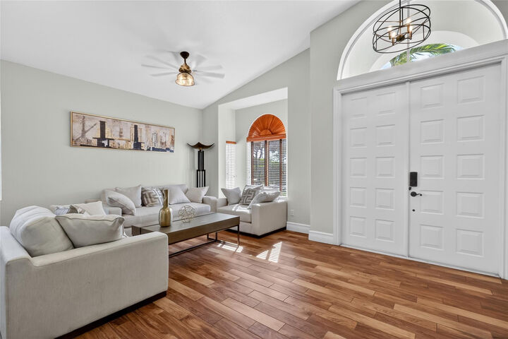 Property Photo:  9139 Citrus Isle Lane  FL 33467 