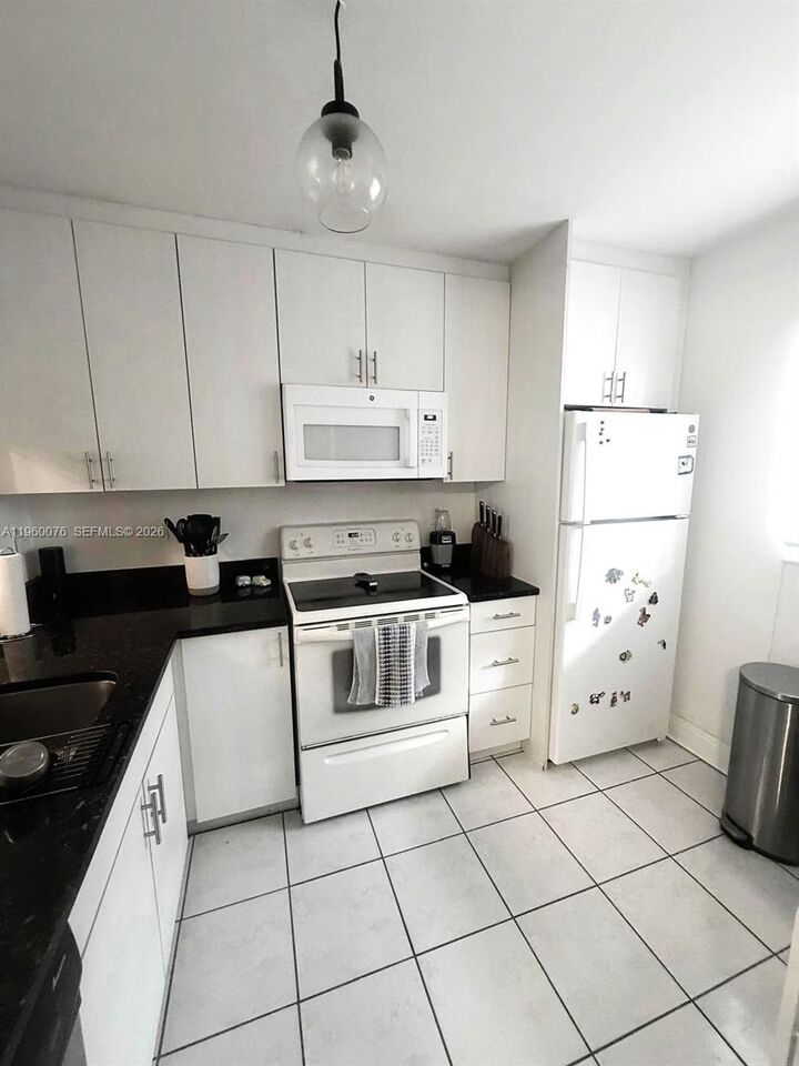 Property Photo:  10541 NW 10th St 103  FL 33026 