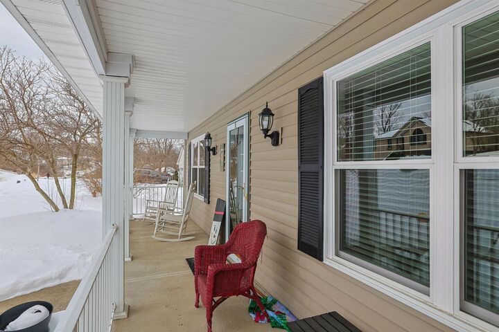 Property Photo:  438 Cresthaven Drive  IN 47025 