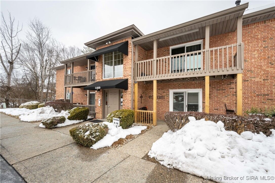 Property Photo: 1409 Slate Run Road 16 IN 47150