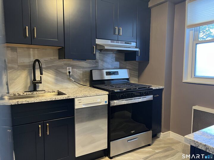 Property Photo:  91 Strawberry Hill Avenue Apt 139  CT 06902 