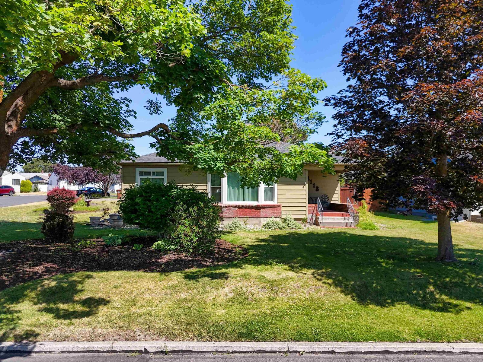 Property Photo: 2118 N Hemlock St WA 99205