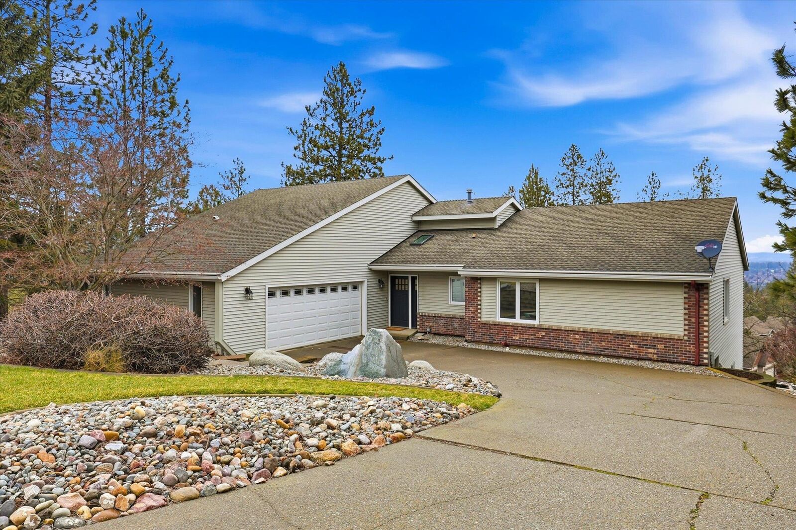 Property Photo:  6134 S Zuni Dr  WA 99206 