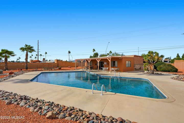 Property Photo:  190 W Greer Lane  AZ 85704 