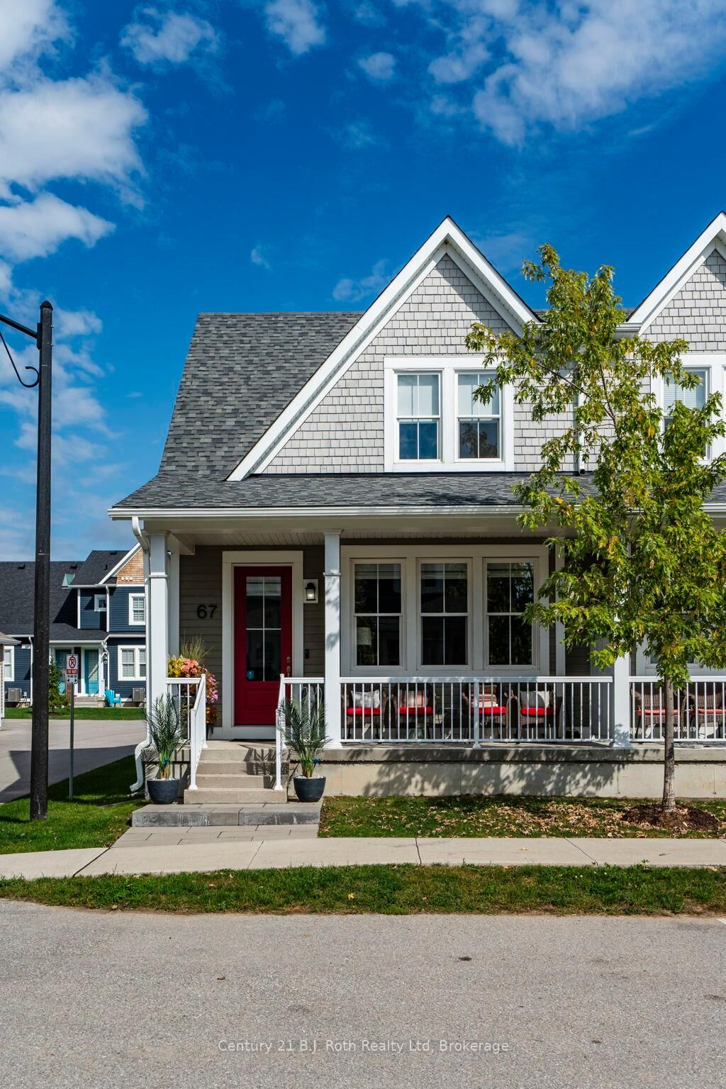 Property Photo:  67 Discovery Trail  ON L4K 0H5 