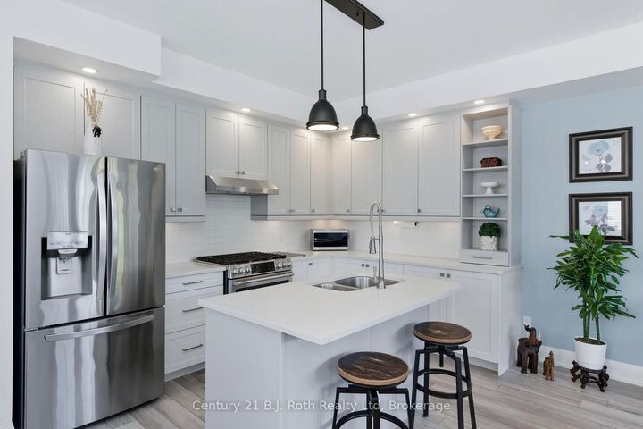 Property Photo: 67 Discovery Trail ON L4K 0H5