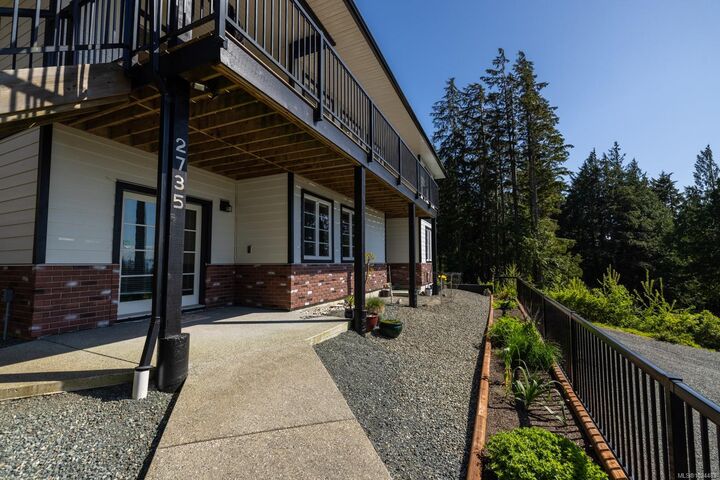 Property Photo:  2735 Woodhaven Rd  BC V9Z 1G6 