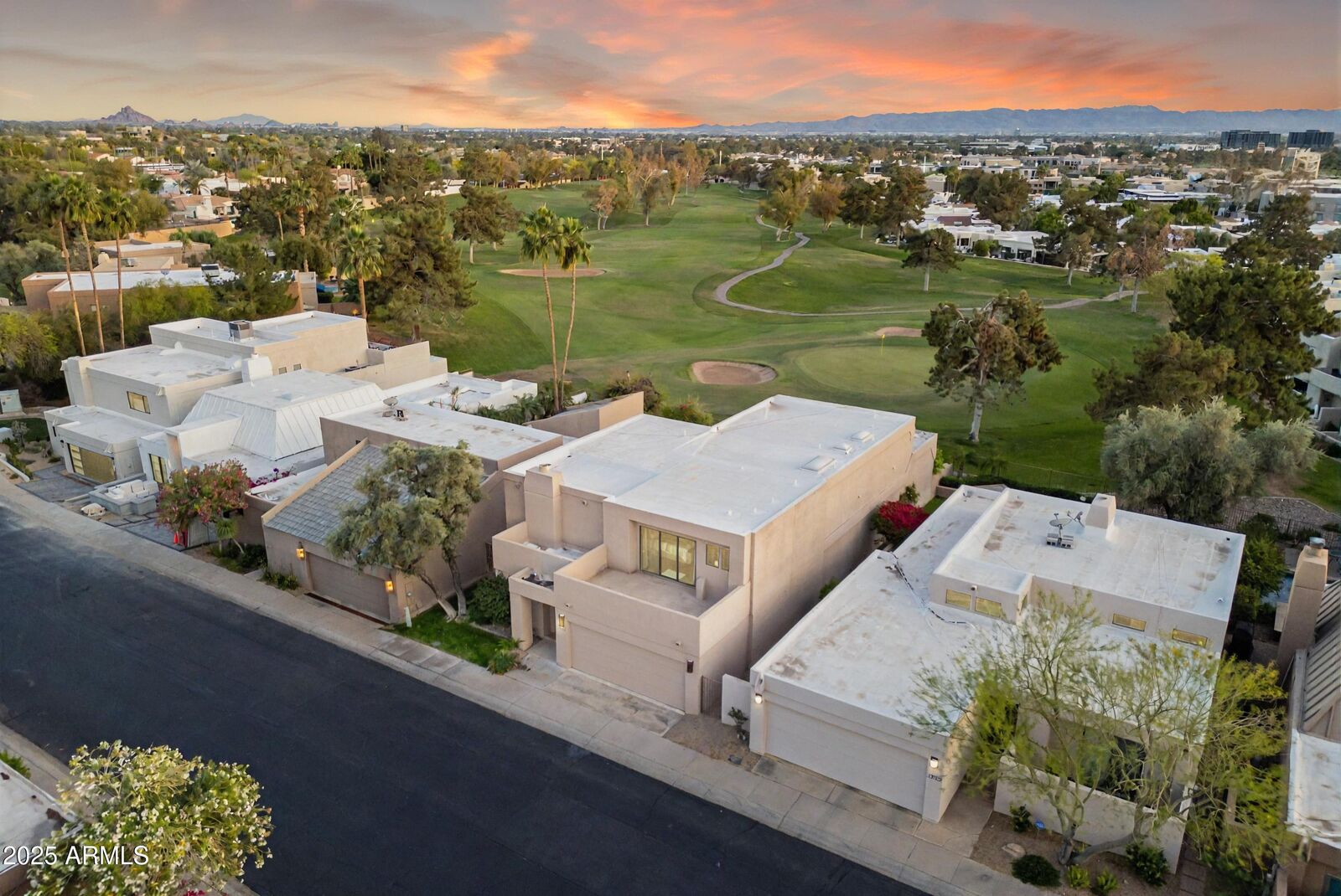 Property Photo:  3033 E Claremont Avenue  AZ 85016 