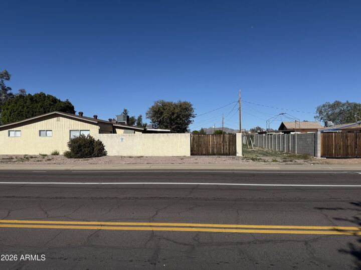 Property Photo:  1589 S Delaware Drive  AZ 85120 