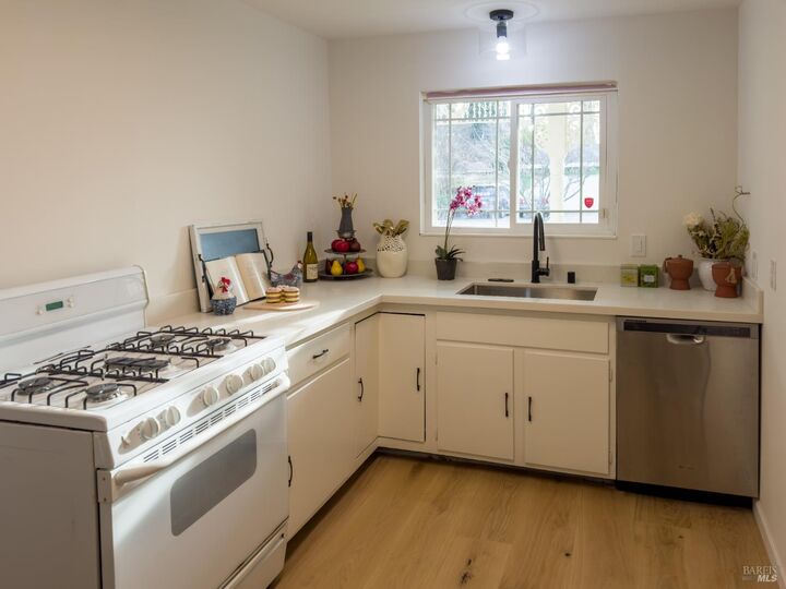 Property Photo:  1880 Clayton Way  CA 94519 