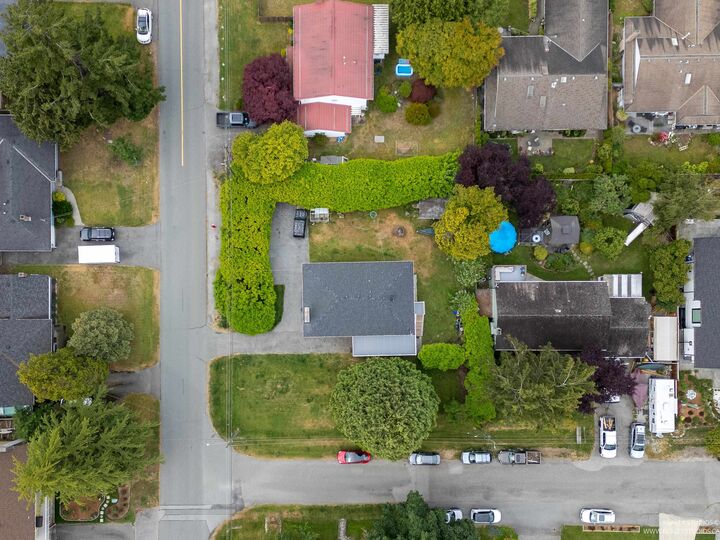 Property Photo: 4865 11A Avenue BC V4M 1Z5