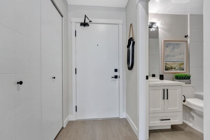 Property Photo: 12143 223 Street 106 BC V2X 5Y6