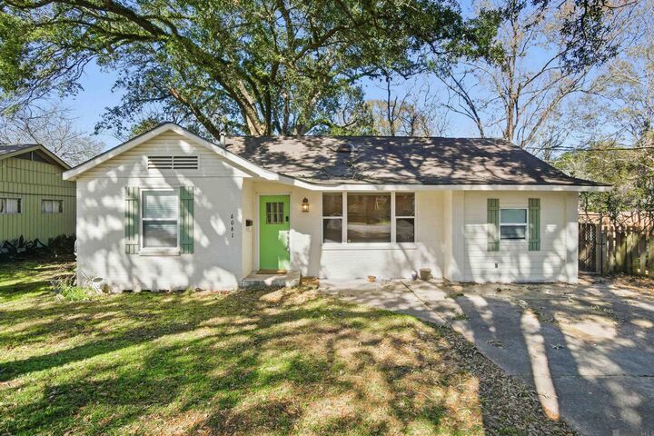 Property Photo: 6061 Evans St LA 70806