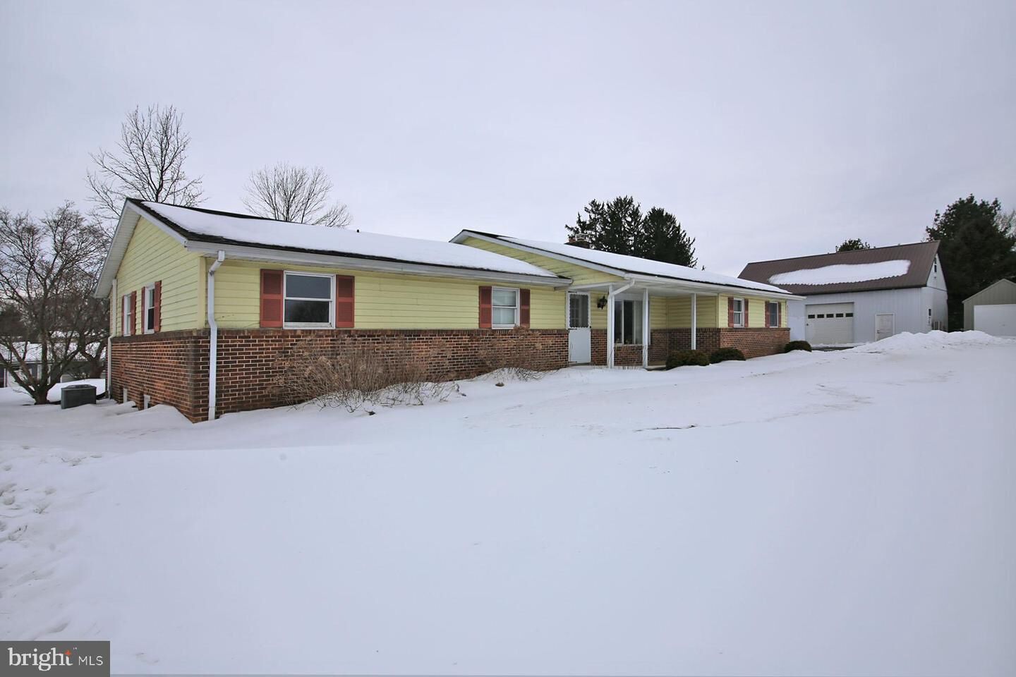 Property Photo: 2 N Willow Street PA 17067