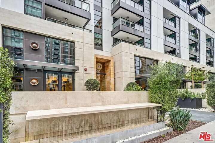 Property Photo:  10777 Wilshire Blvd  CA 90024 