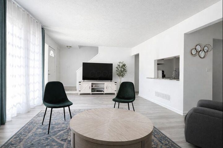 Property Photo:  5258 Captains Court  OH 43220 