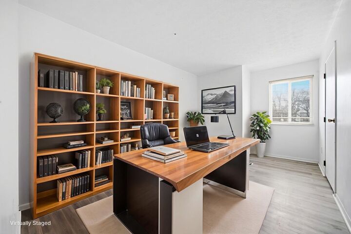 Property Photo: 5258 Captains Court OH 43220