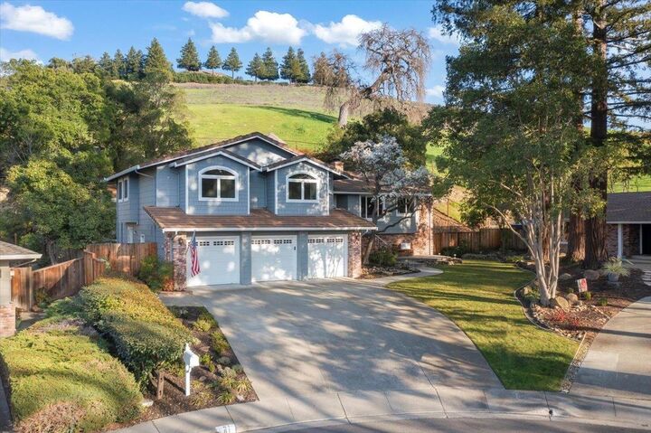 Property Photo: 61 Willowview Ct CA 94526
