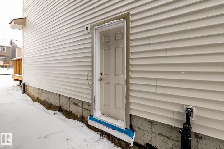 Property Photo:  17704 69A Street NW  AB T5Z 0W6 