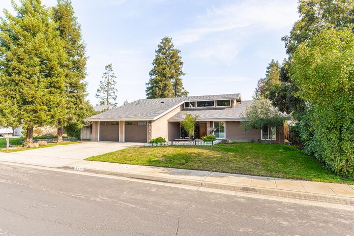 Property Photo:  561 Pierce Drive  CA 93612 