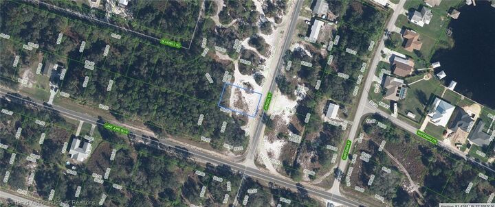Property Photo:  1002 Jonquil Street  FL 33852 