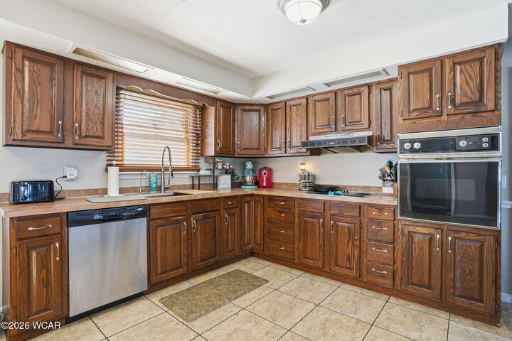 Property Photo:  16439 County Road 144  OH 43326 