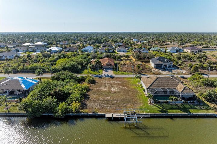 Property Photo:  8282 Tracy Circle  FL 33981 