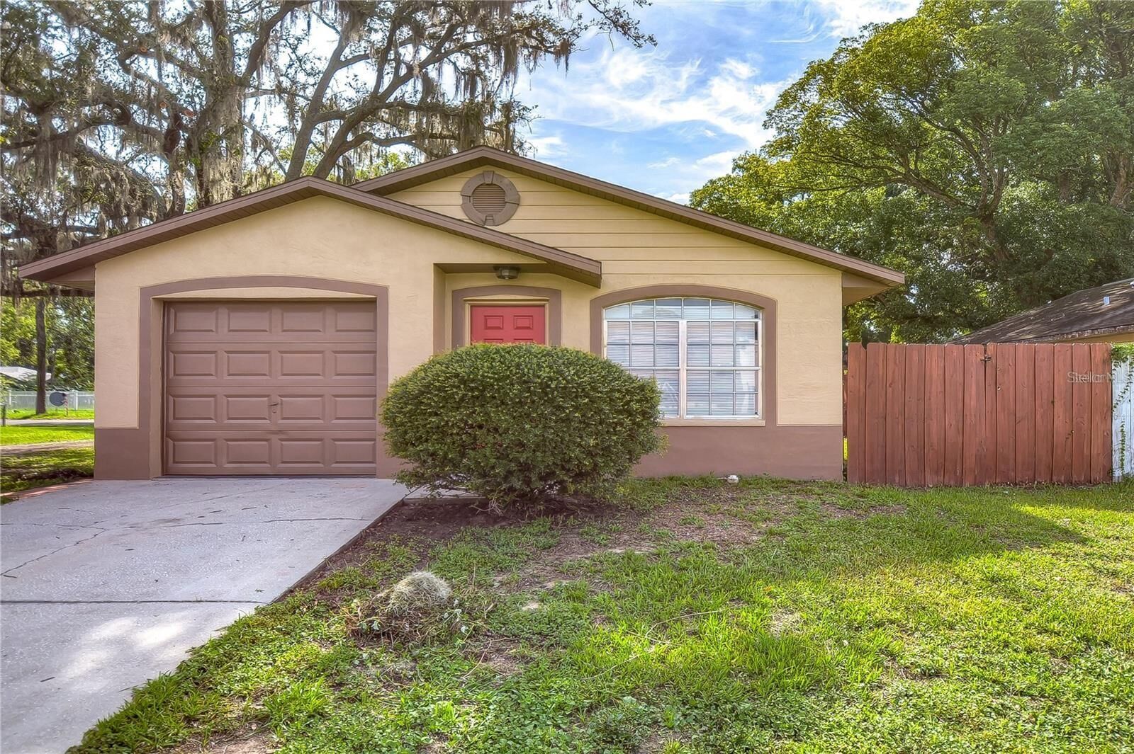 Property Photo: 5520 20th Street FL 33542