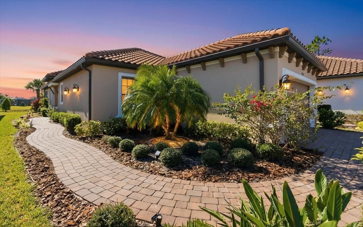 Property Photo:  10410 Inglenook Terrace  FL 34221 