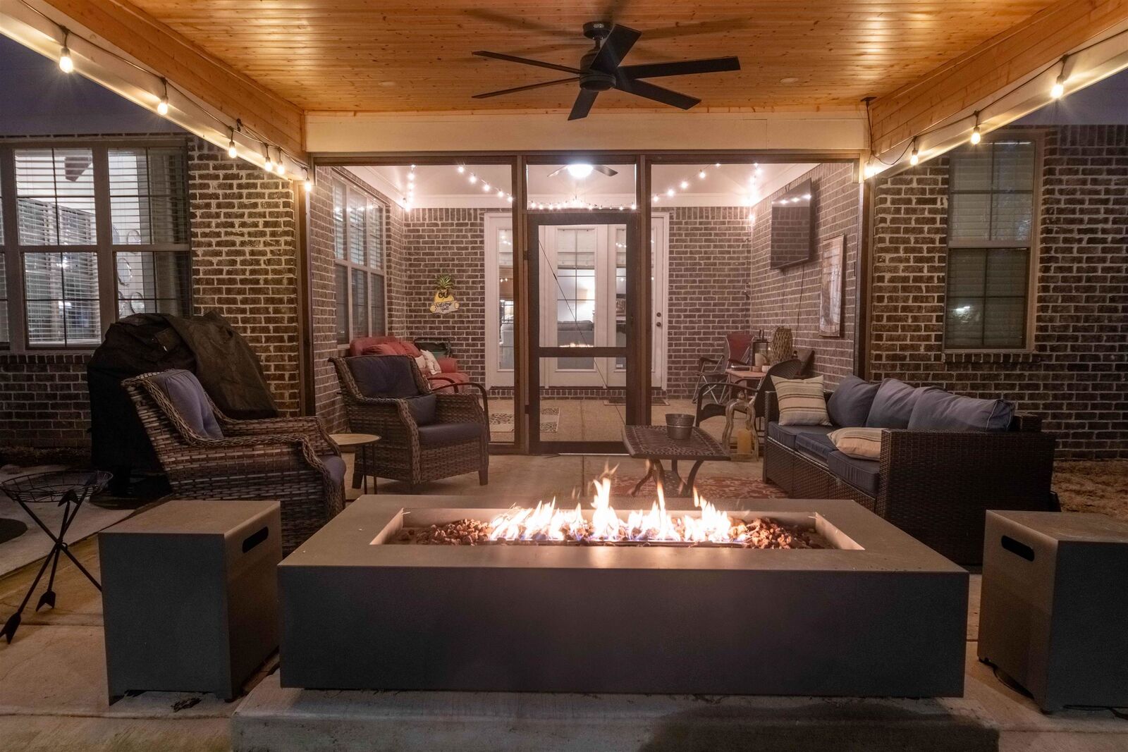 Property Photo: 5565 Hayes Crest Cir W TN 38002