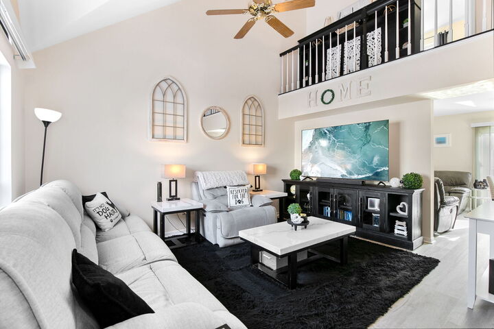 Property Photo:  1879 Independence Court  IL 60031 