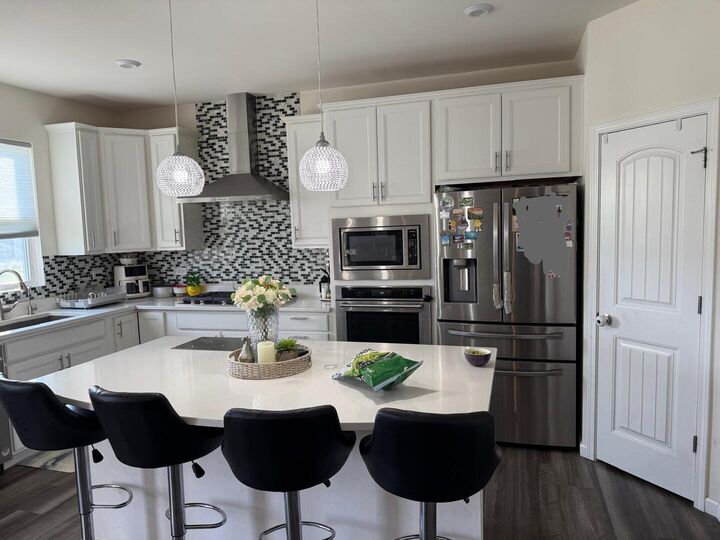 Property Photo:  3120 Semple Way  IL 60060 