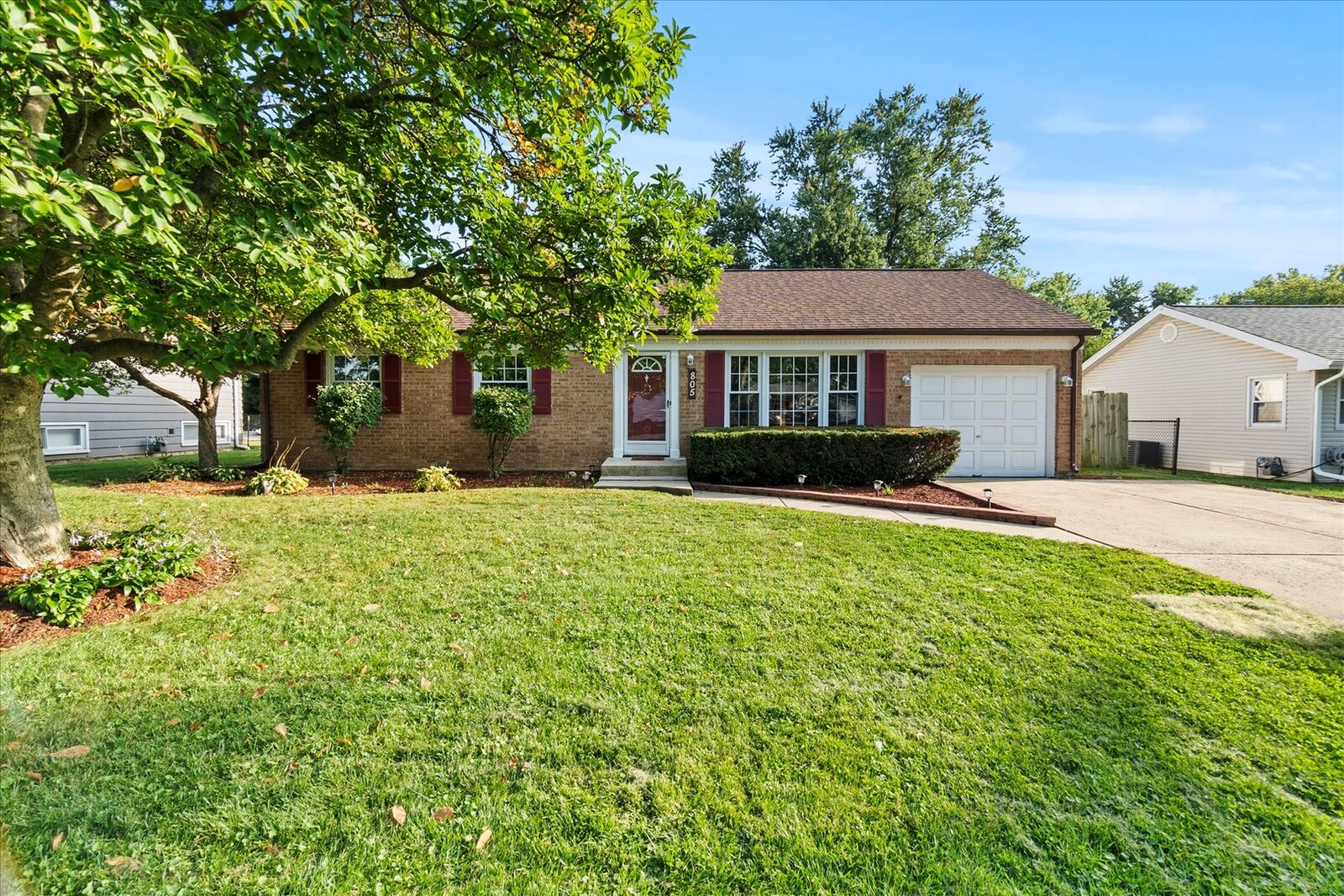 Property Photo:  805 Maryknoll Drive  IL 60441 
