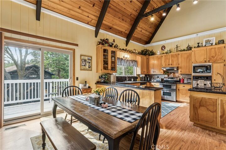 Property Photo: 200 Birchwood CA 92352