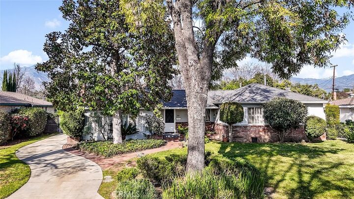 Property Photo:  315 E Las Flores  CA 91006 