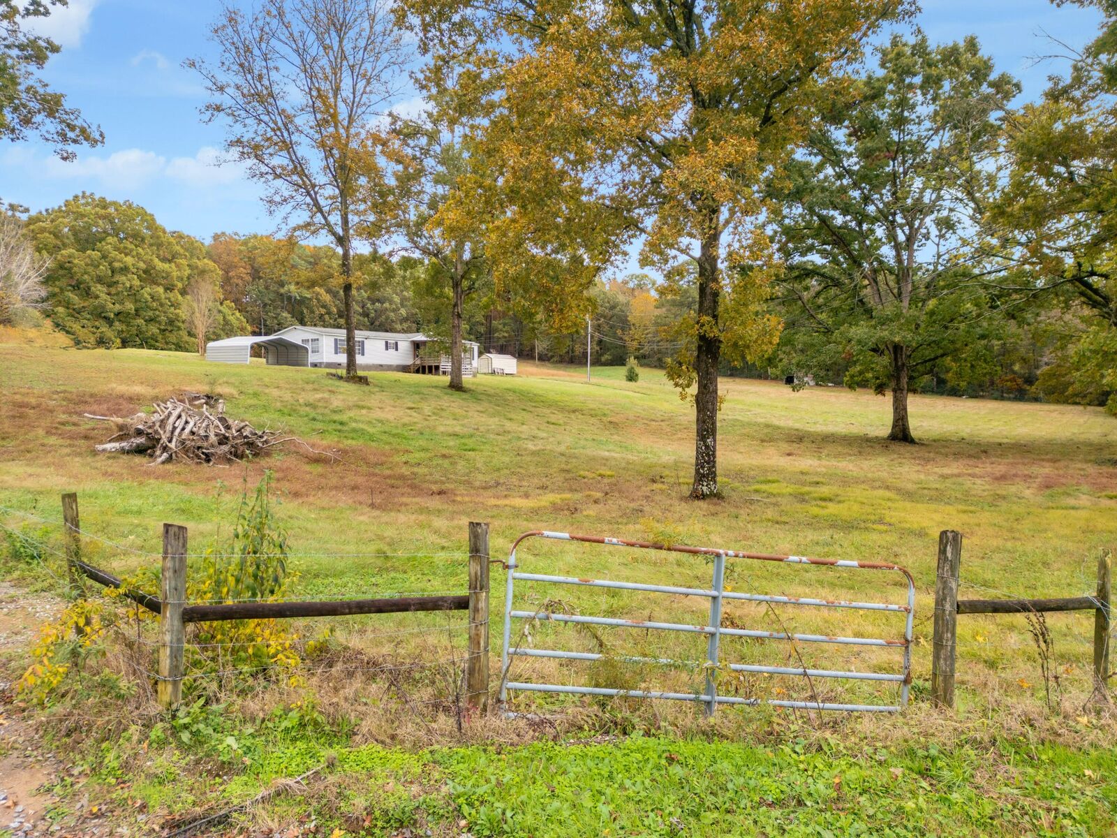 Property Photo:  983 McClure Road SE  TN 37323 
