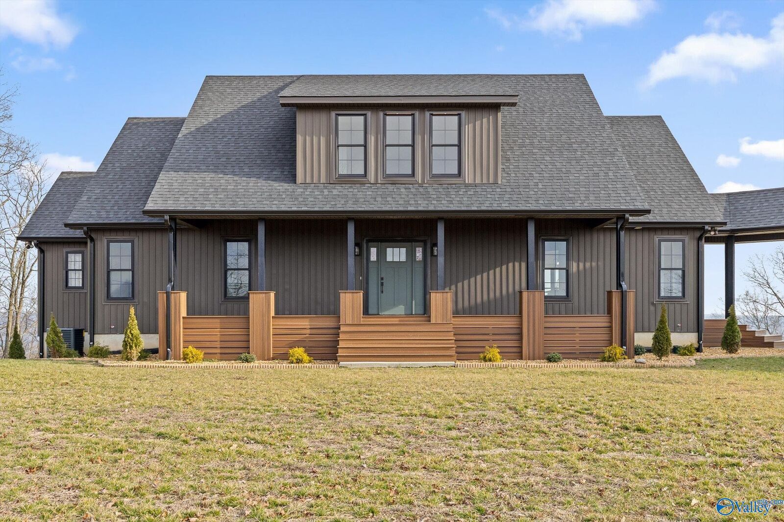 Property Photo:  1589 County Road 4  AL 35962 