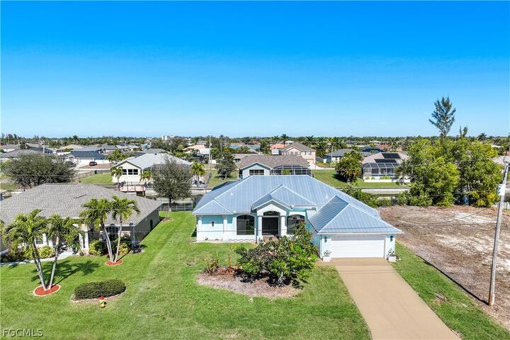 Property Photo:  1417 SW 28th Terrace  FL 33914 