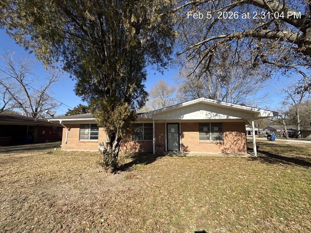 Property Photo:  204 West Walnut Street  TX 75949 