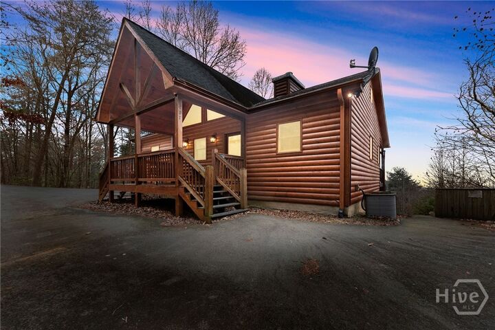 Property Photo:  437 Spruce Circle  GA 30559 