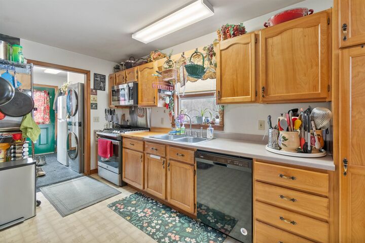 Property Photo:  77 Johnson Street Extension  VT 05655 