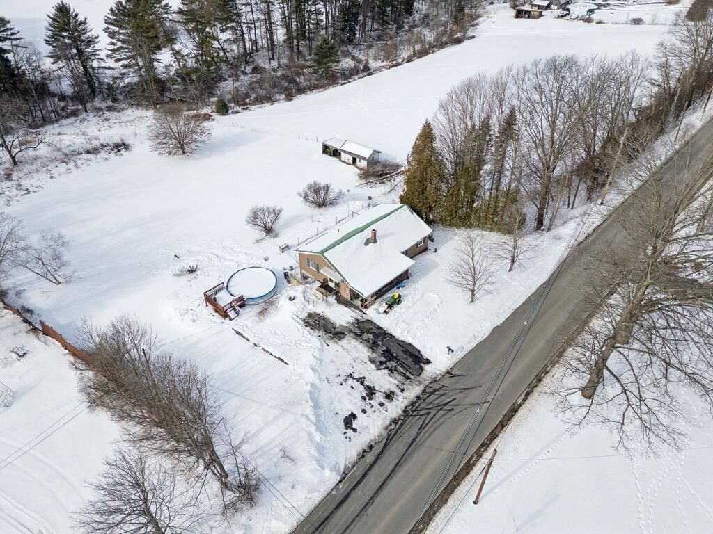 Property Photo:  412 Winter Street  NH 03743 