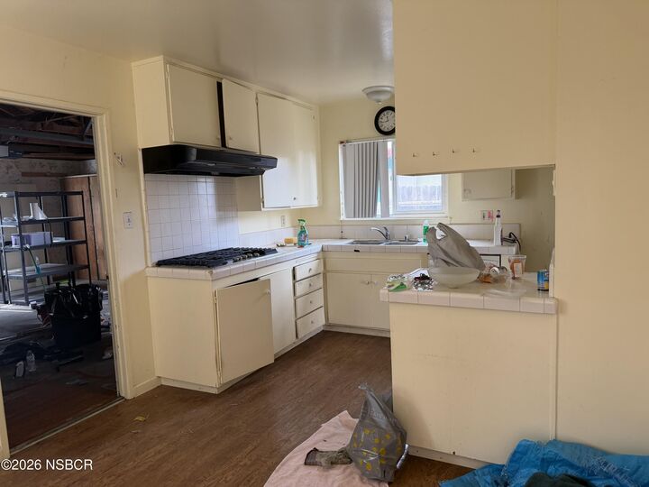 Property Photo:  621 E Cox Lane  CA 93454 
