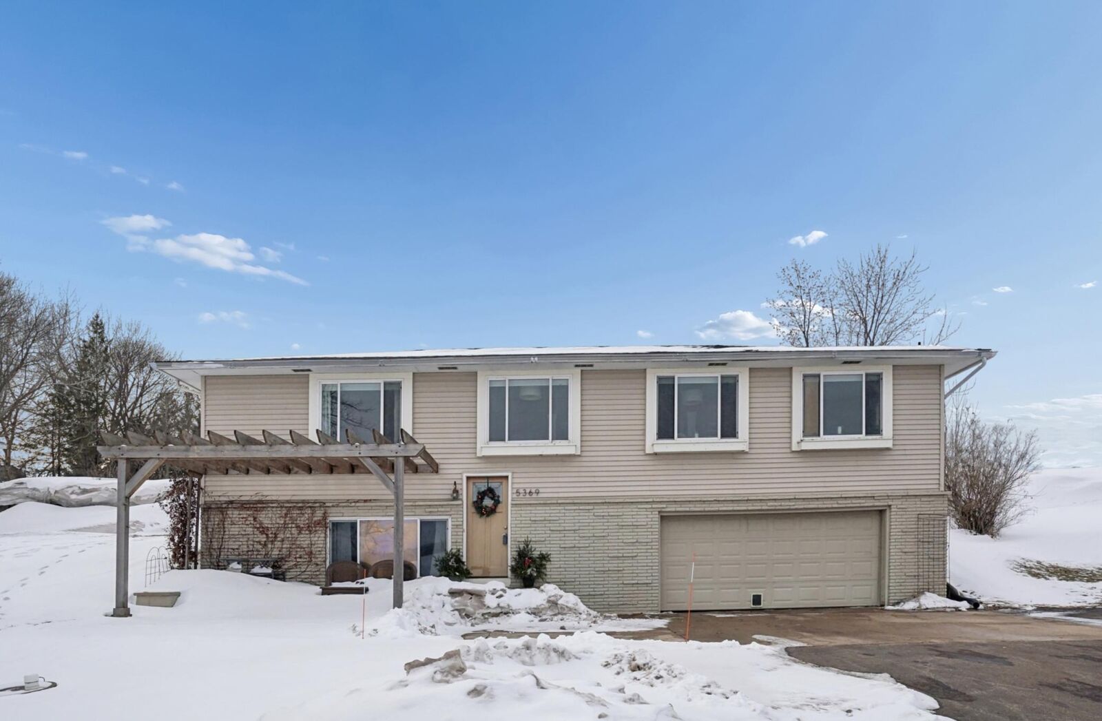 Property Photo:  5369 County Road 6 SW  MN 55349 