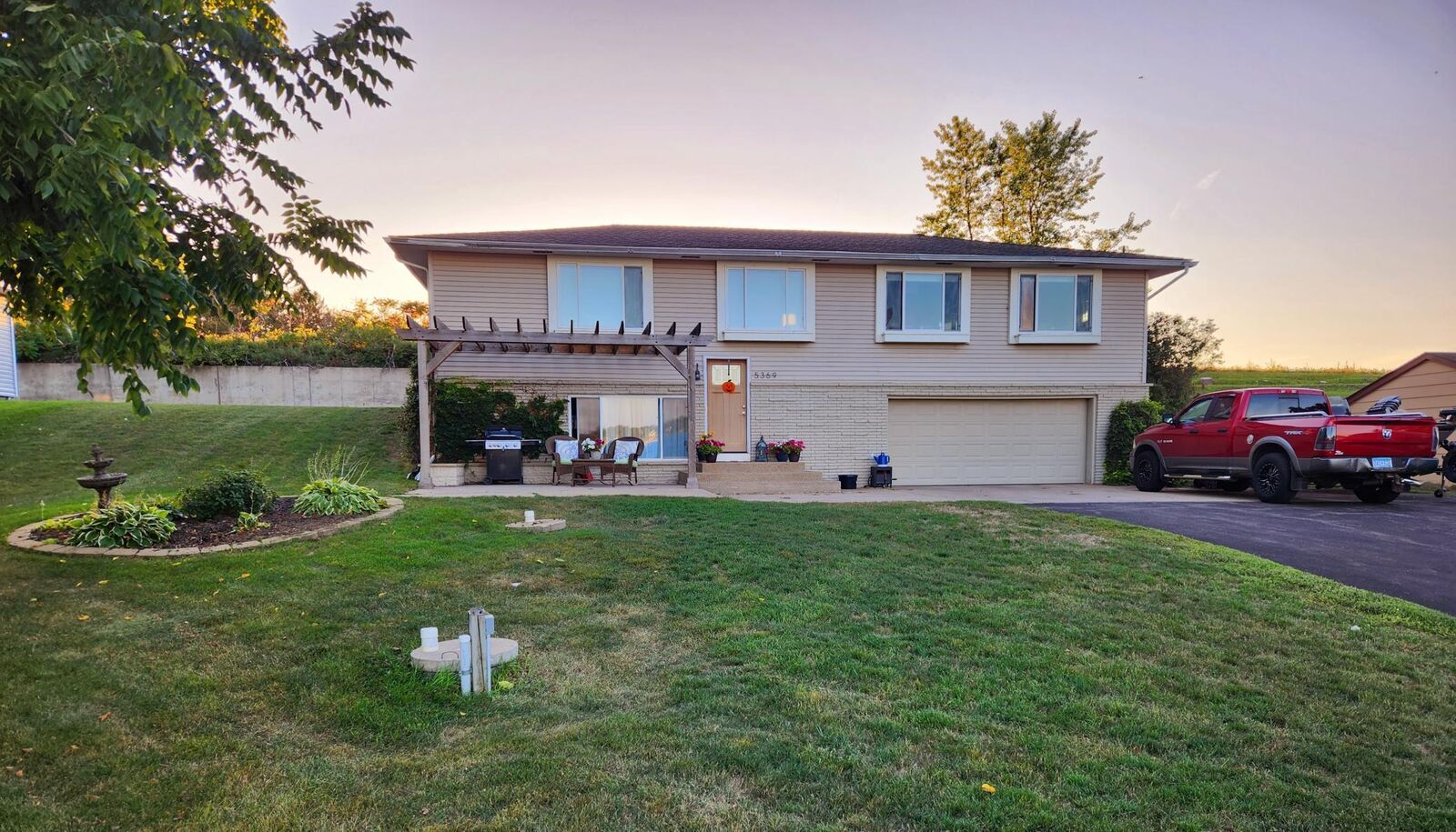 Property Photo:  5369 County Road 6 SW  MN 55349 