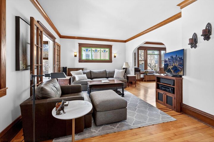 Property Photo:  3330 Holmes Avenue S  MN 55408 