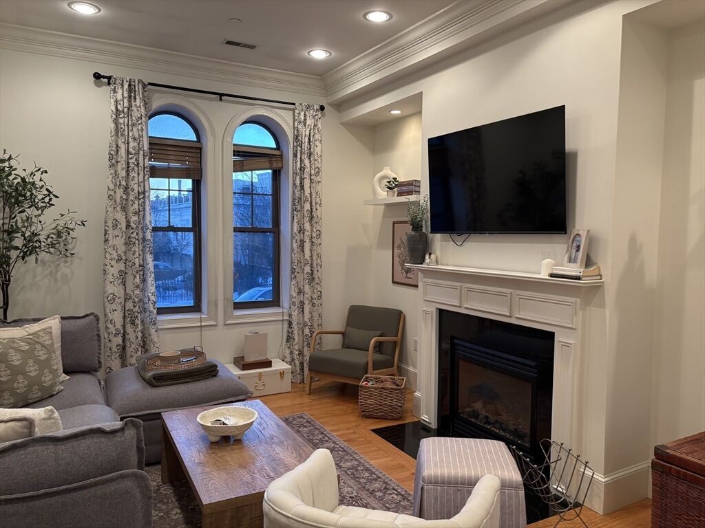 Property Photo:  39 High St 2  MA 02129 