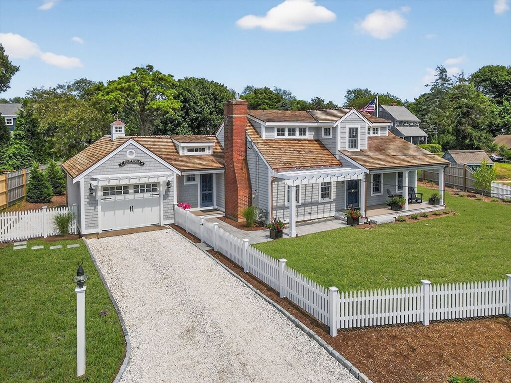 Property Photo:  101 Oyster Pond Furlong St  MA 02633 