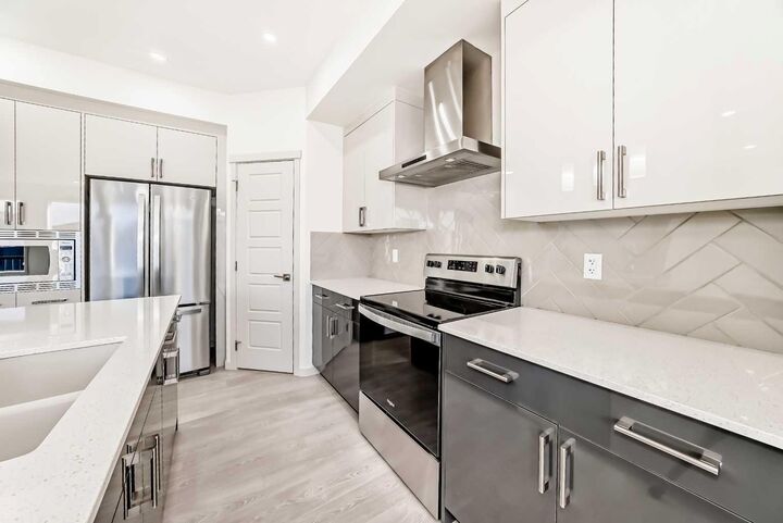 Property Photo: 31 Lucas Passage NW AB T3P 1Z4