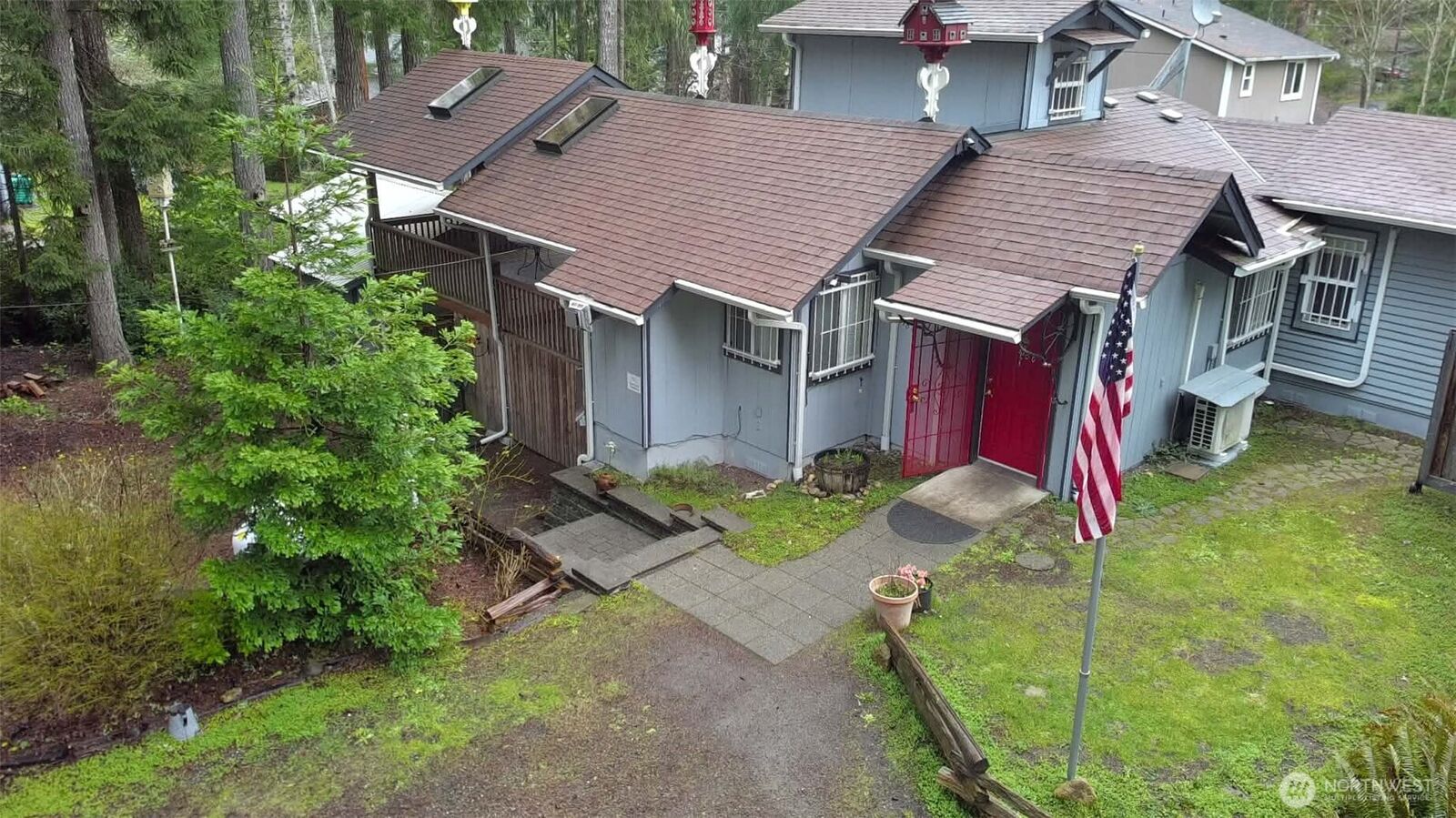 Property Photo: 31 E Colvos Pl E WA 98584